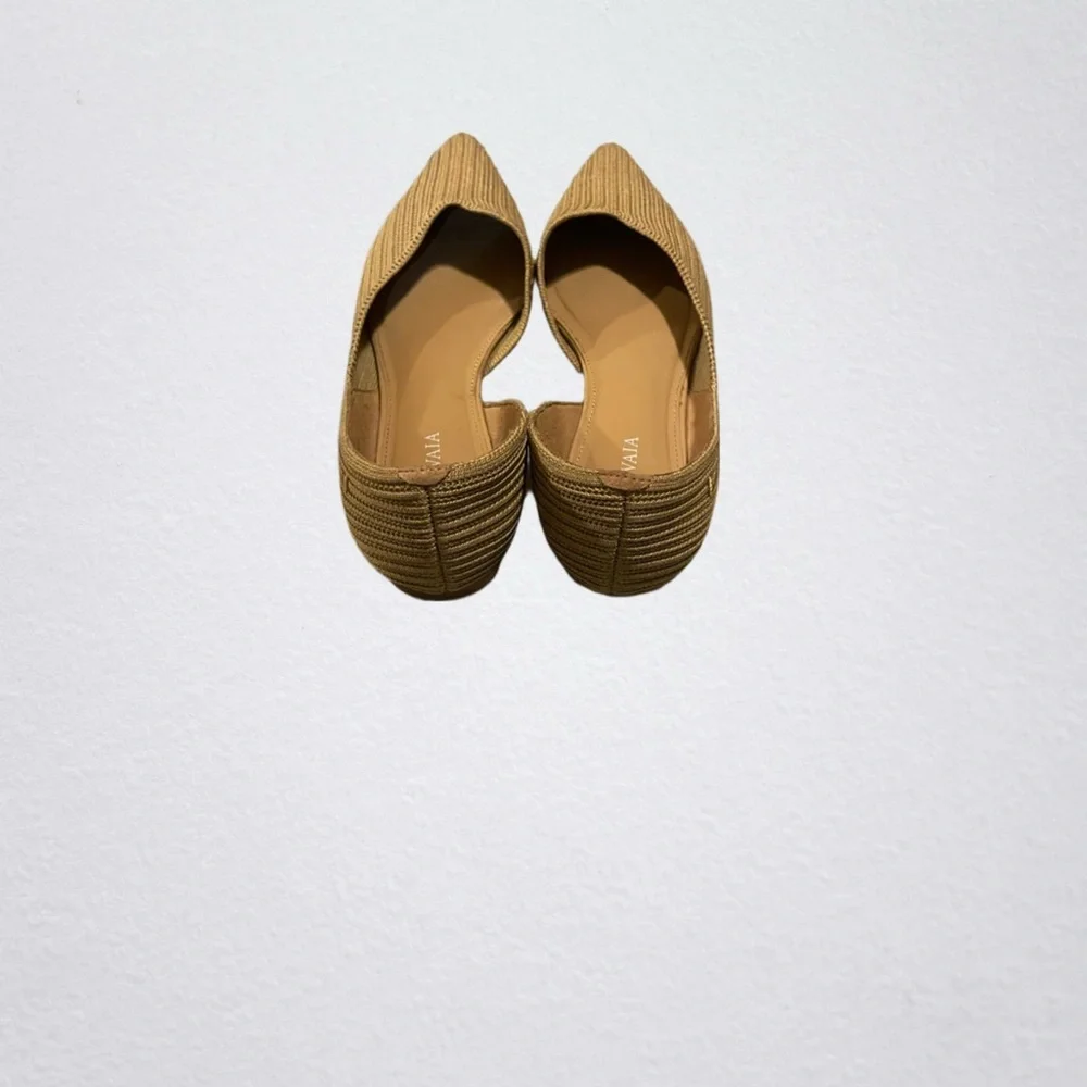 VIVAIA Women's Elegant Tan Loafers - Picture 2 of 4